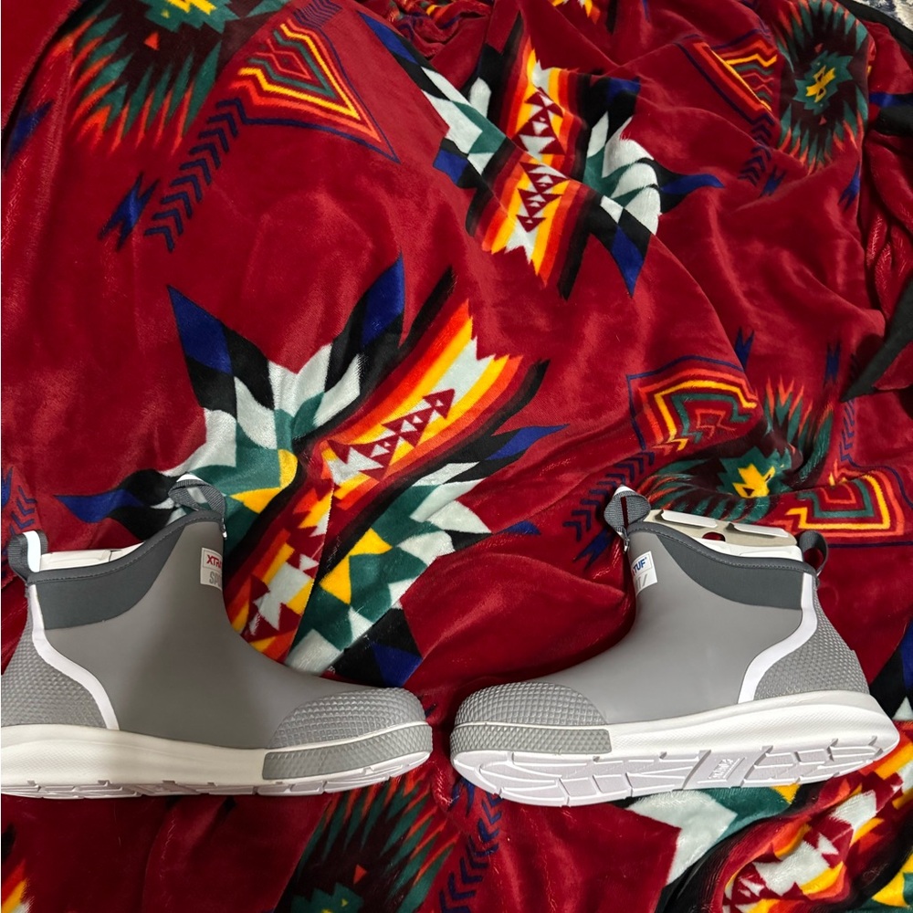 MEN’S XTRATUf  ANKLE DECK BOOTS